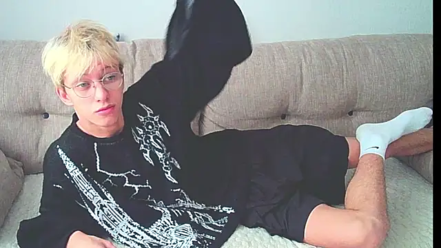 Ostin meow online show from December 9, 8:22 am