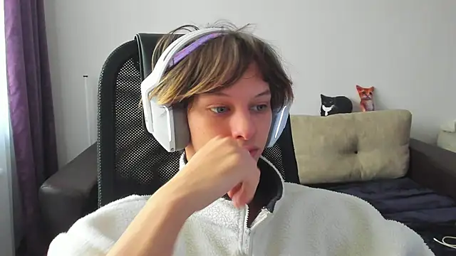 Ostin meow online show from October 7, 7:12 am