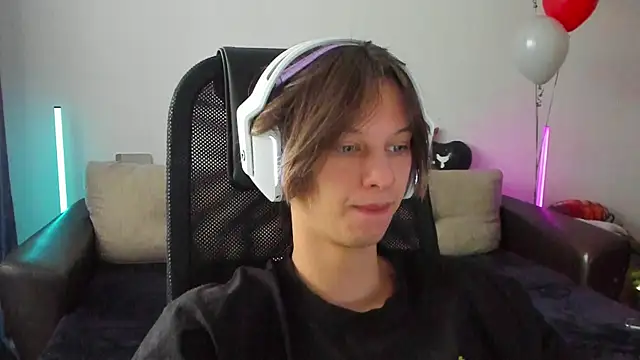 Ostin meow online show from January 13, 8:19 am