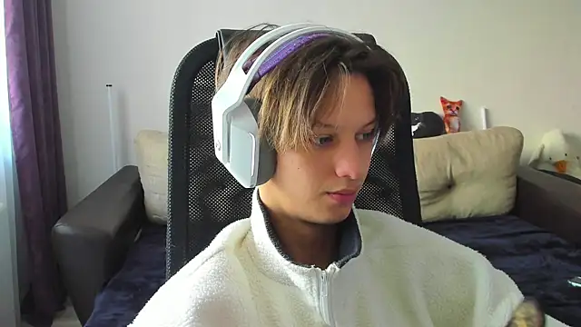 Ostin meow online show from October 3, 8:19 am