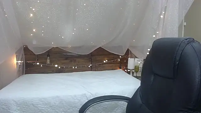 AndrewPherson online show from December 5, 1:49 pm