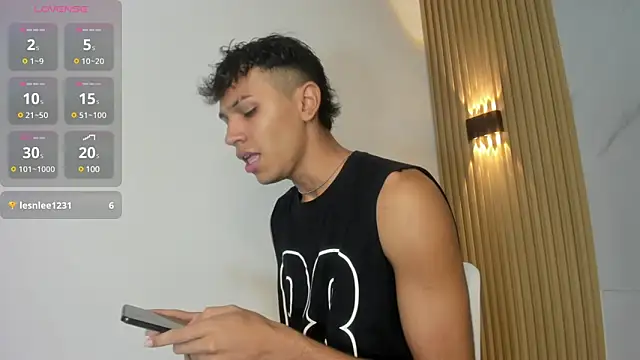 im sebaslopez online show from December 23, 4:01 am