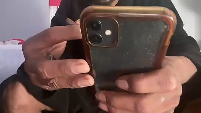 skarfosbabes69 online show from October 8, 8:40 am