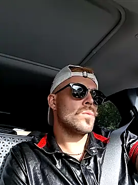 69woodinson online show from September 23, 8:41 pm