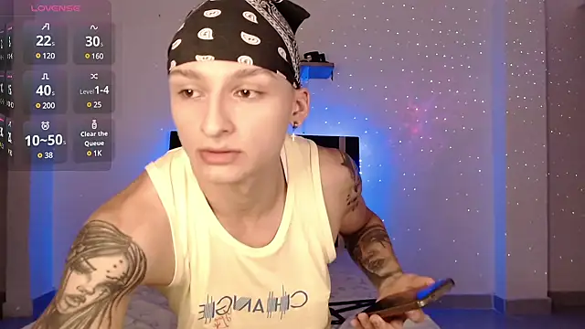 arthurphoenix  online show from January 8, 3:19 am