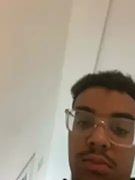 Lahcene online show from March 2, 9:00 pm