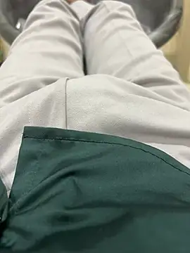 Snapshot of mahiking chatting on January 27, 5:37 pm mahiking online show from January 27, 5:37 pm