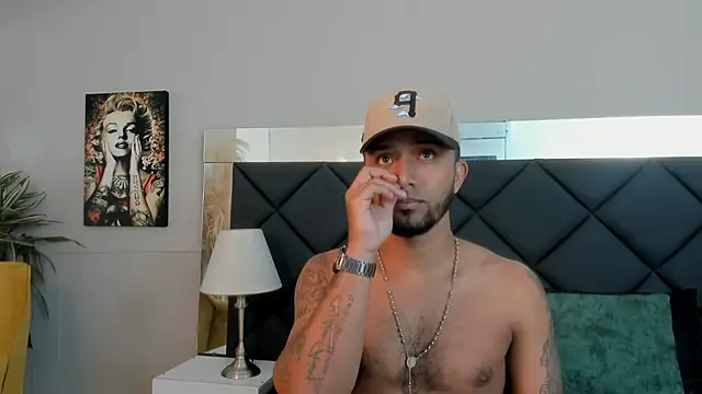 Robin Rief online show from November 9, 3:32 am