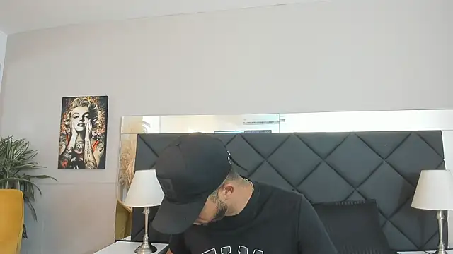 Robin Rief online show from November 11, 3:55 am