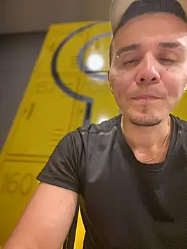 adam-rivera online show from October 1, 10:25 pm