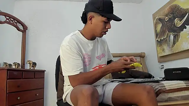 mr stiven  online show from March 3, 7:16 am