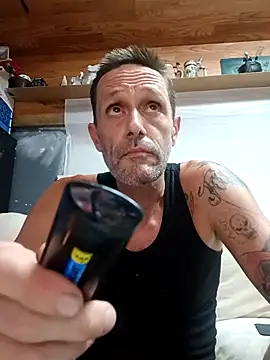 suckmeoffnowloveu12345 online show from August 7, 5:19 pm