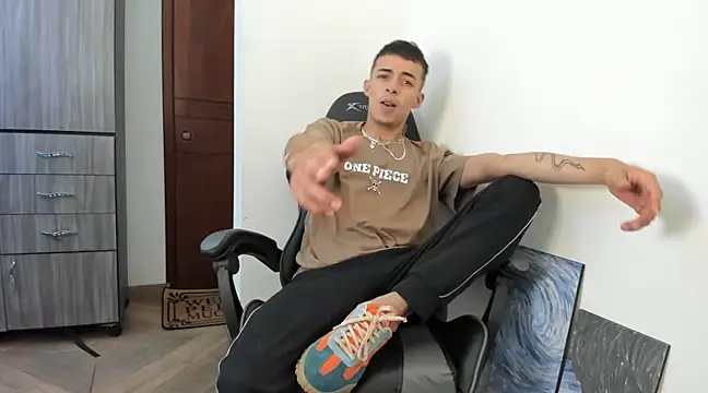 twink latino5 online show from February 21, 12:49 am