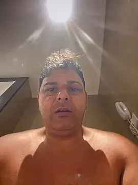 SecretlyDD online show from March 5, 4:46 am