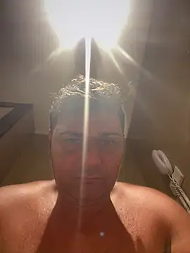 SecretlyDD online show from March 9, 2:32 pm