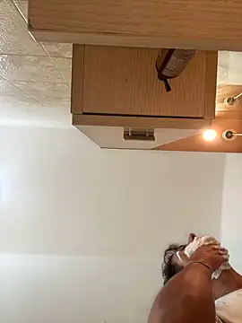 SecretlyDD online show from October 1, 7:34 am