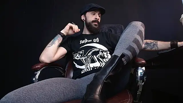 AxelColton online show from February 25, 6:03 am