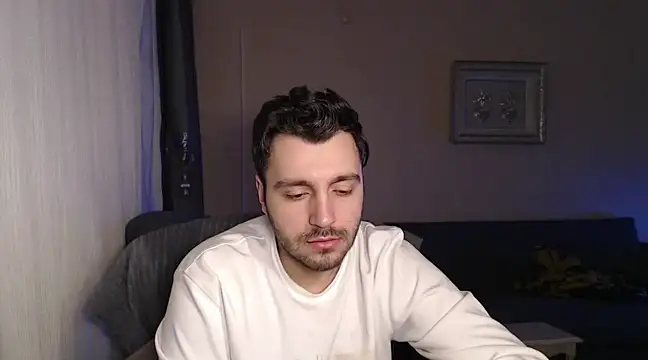 handsomeee04 online show from March 19, 10:20 pm