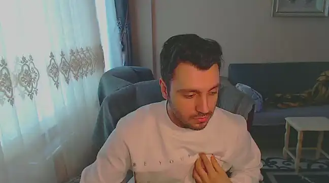 handsomeee04 online show from February 4, 1:48 pm