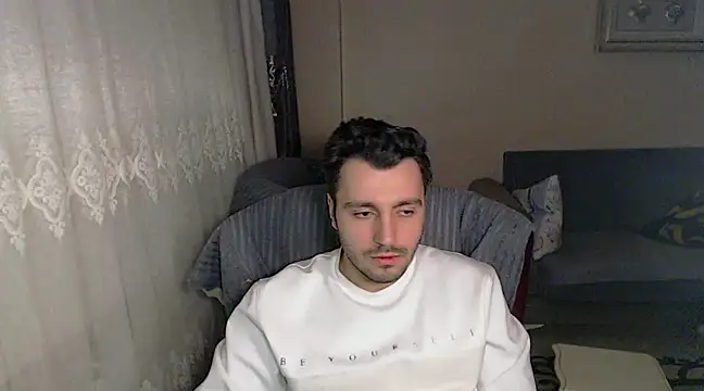 handsomeee04 online show from February 9, 12:40 am