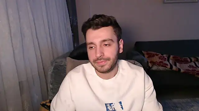 handsomeee04 online show from February 26, 11:06 pm