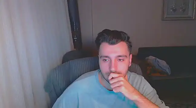 handsomeee04 online show from March 1, 11:37 pm