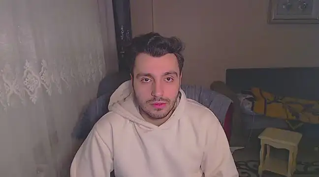 handsomeee04 online show from February 10, 9:04 pm