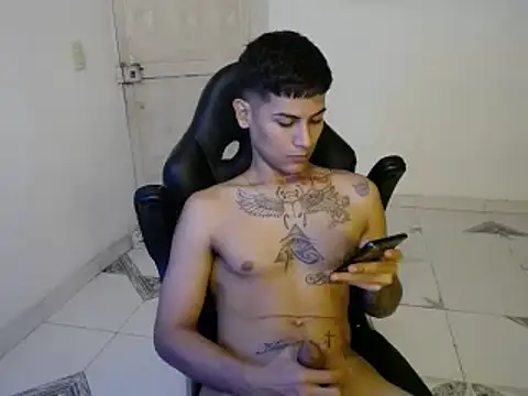 Clyde019 online show from December 29, 1:34 am