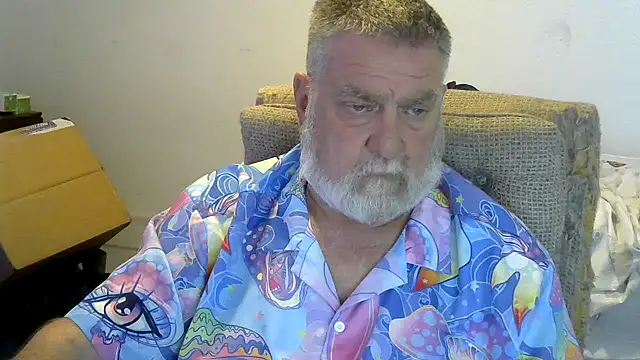 viejo oso online show from October 19, 8:45 pm