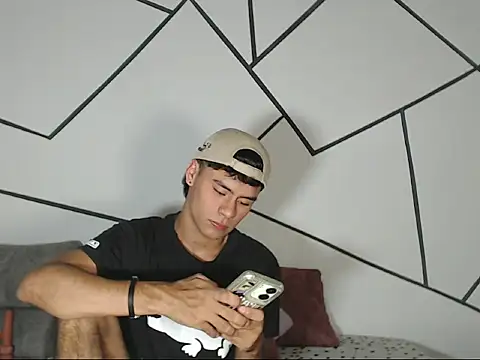 Andres 7676 online show from December 16, 7:10 pm