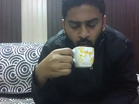 indihotguy online show from February 15, 10:02 am