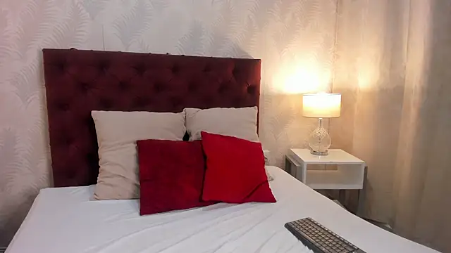 Angel Khouri online show from February 5, 8:04 pm