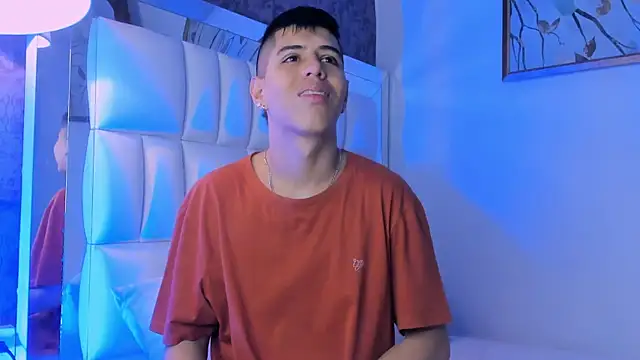 Angel Khouri online show from January 30, 8:42 pm