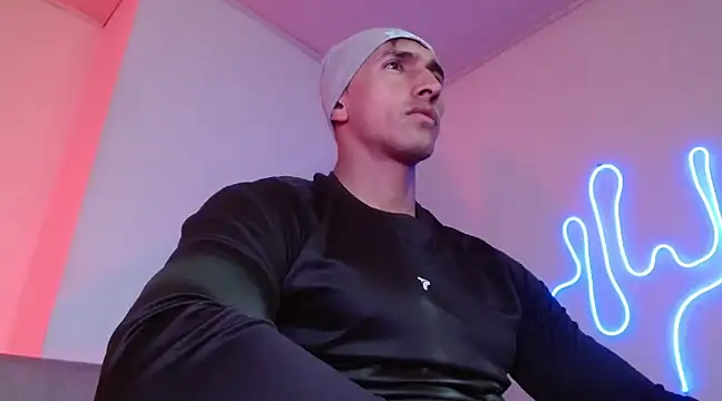 Snapshot of Joylopez_fit chatting on January 20, 2:25 pm Joylopez fit online show from January 20, 2:25 pm
