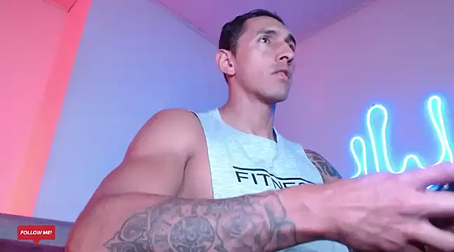 Snapshot of Joylopez_fit chatting on January 27, 2:46 pm Joylopez fit online show from January 27, 2:46 pm