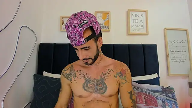 Lancelot Benwick online show from October 6, 8:35 pm