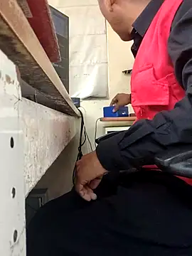 Snapshot of securityhot chatting on February 12, 12:44 pm securityhot online show from February 12, 12:44 pm