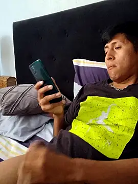 Snapshot of securityhot chatting on January 24, 12:10 pm securityhot online show from January 24, 12:10 pm