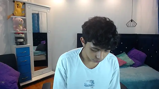 twinkmilk  online show from March 8, 9:29 pm