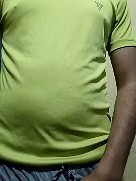 Snapshot of aryan_8051 chatting on February 22, 5:53 pm aryan 8051 online show from February 22, 5:53 pm
