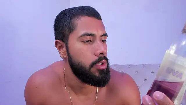 Santiago huntt online show from October 16, 12:18 am