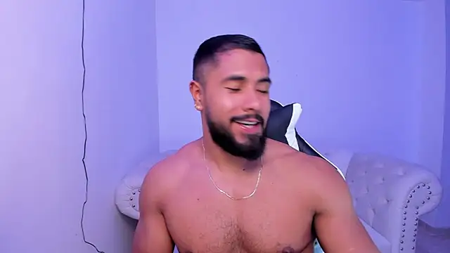 Santiago huntt online show from March 10, 9:40 pm