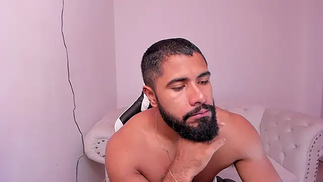 Santiago huntt online show from February 26, 12:47 pm