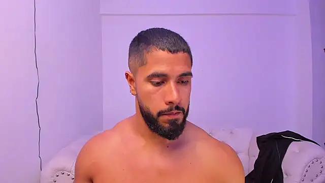 Santiago huntt online show from December 24, 11:00 pm