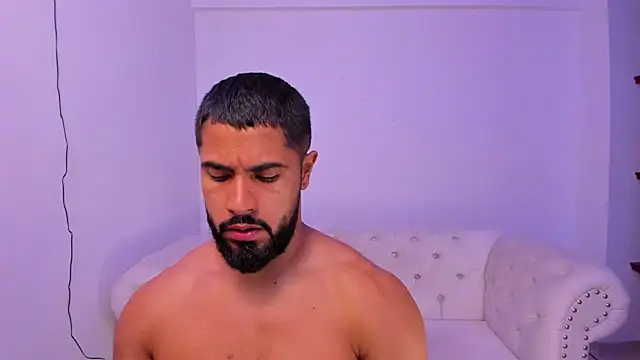 Santiago huntt online show from December 27, 9:54 pm