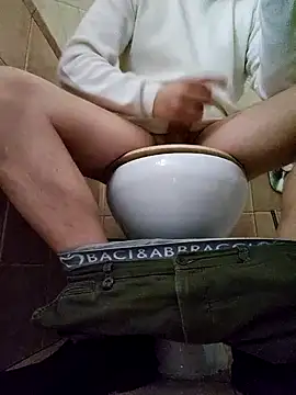 Snapshot of superdick3204 chatting on March 18, 2:17 pm superdick3204 online show from March 18, 2:17 pm