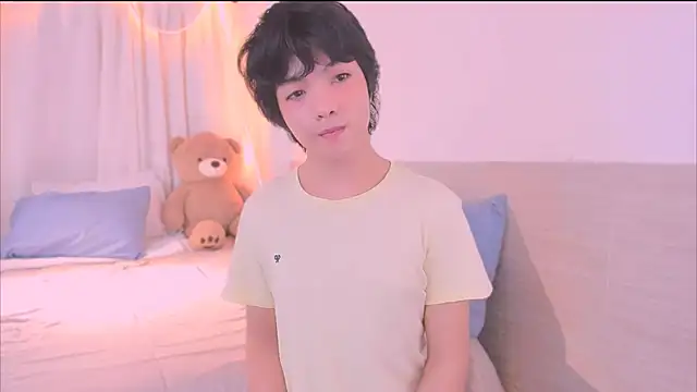 AllanYong18 online show from December 17, 7:59 am