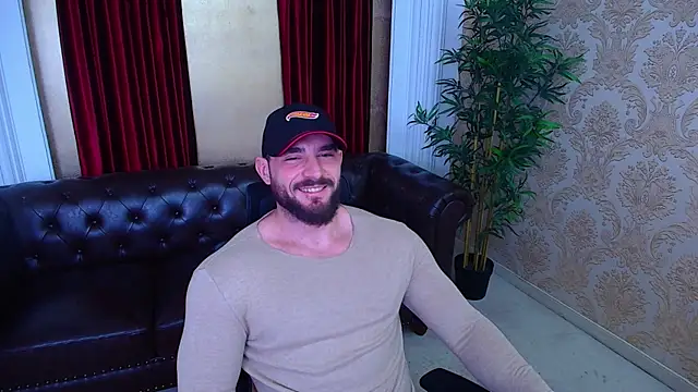 AdamJamesonn online show from November 10, 5:34 am