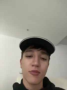 Snapshot of jeremy_salvatore chatting on February 10, 7:36 am jeremy salvatore online show from February 10, 7:36 am