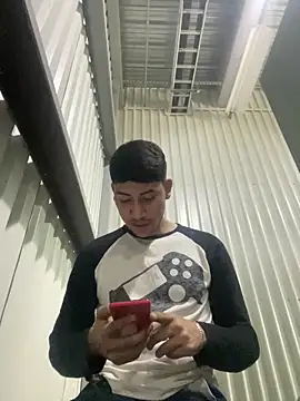 emmarod18 online show from February 14, 11:55 pm